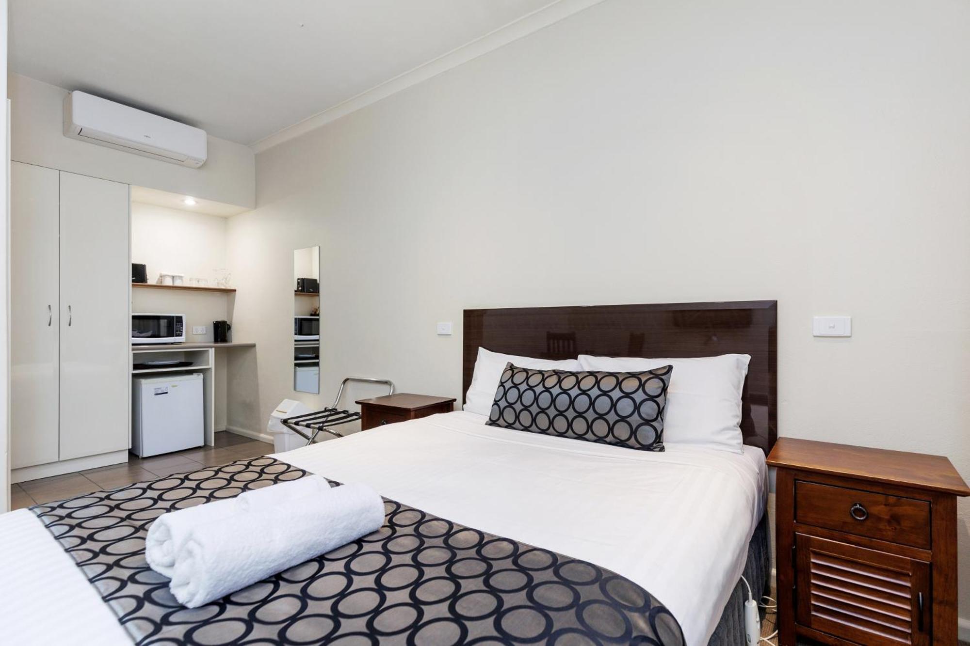 Amaroo Motel Tumuts Best Accommodation Екстер'єр фото