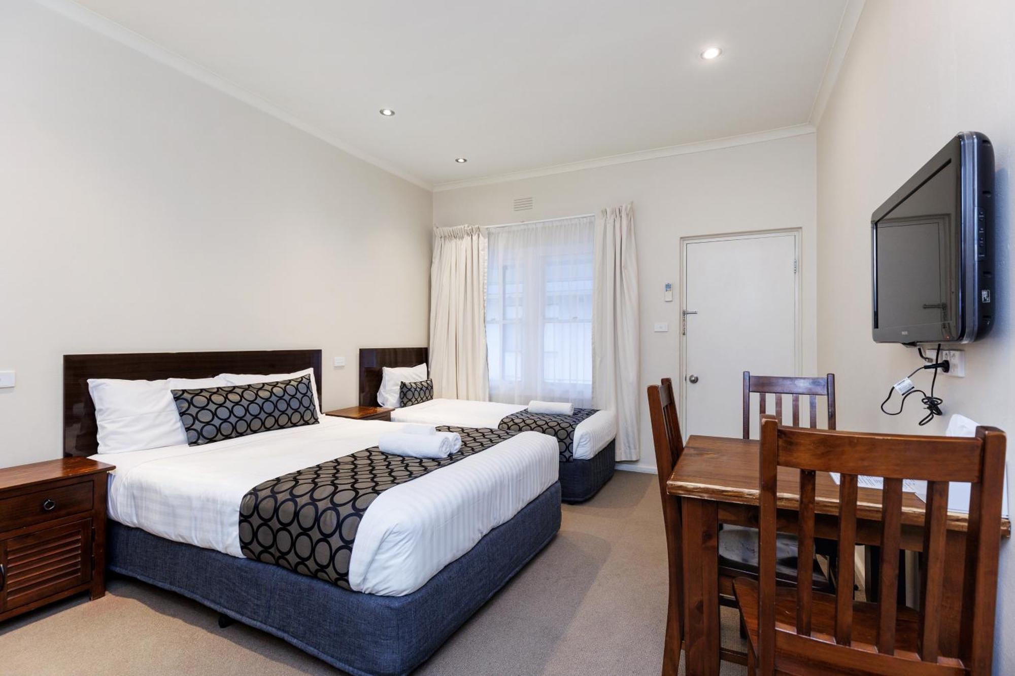 Amaroo Motel Tumuts Best Accommodation Екстер'єр фото